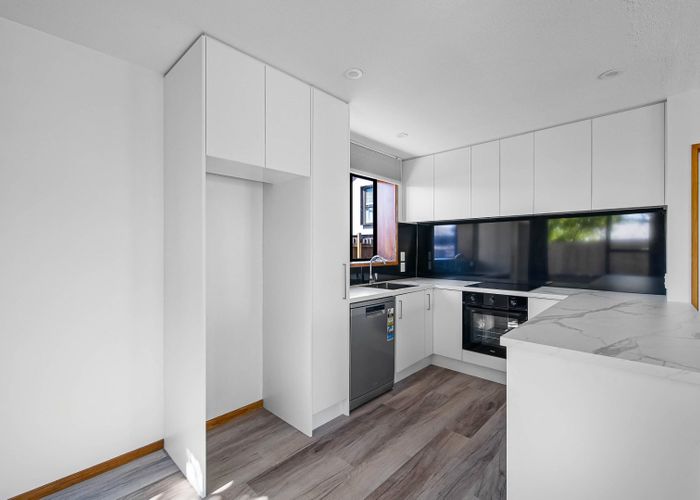  at 2/14 Radnor Street, St Albans, Christchurch