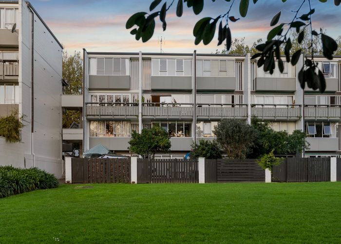  at 15/148 Howe Street, Freemans Bay, Auckland City, Auckland