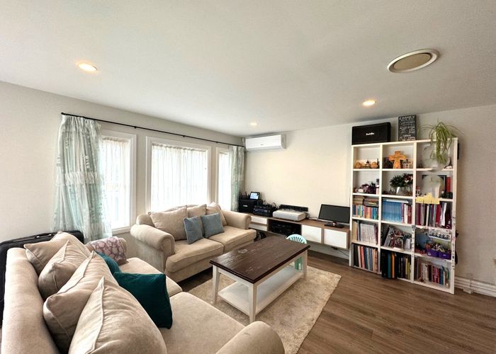  at 2 Leneford Drive, East Tamaki, Auckland