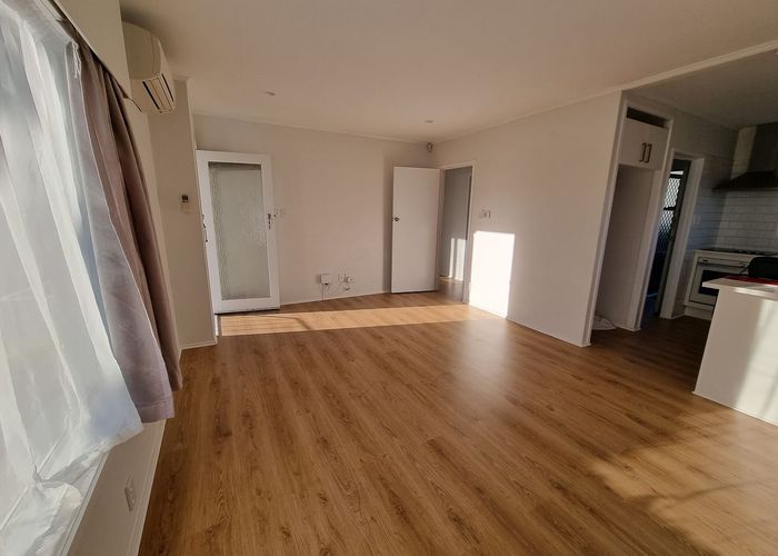  at 12B Herd Road, Hillsborough, Auckland
