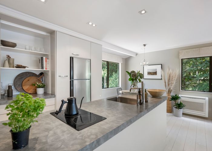  at 4/37 ONEWA RD, Northcote, North Shore City