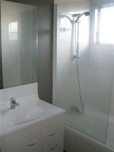  at 4/17 Robert St, Ellerslie, Auckland City, Auckland