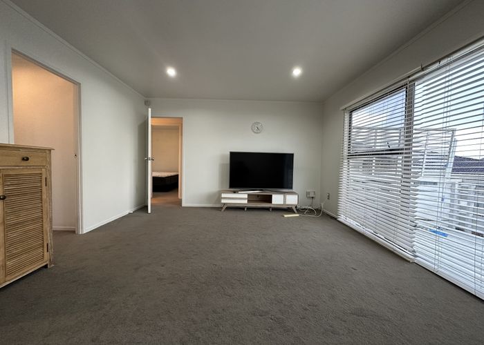  at 3/34 Sunnynook Road, Sunnynook, North Shore City, Auckland