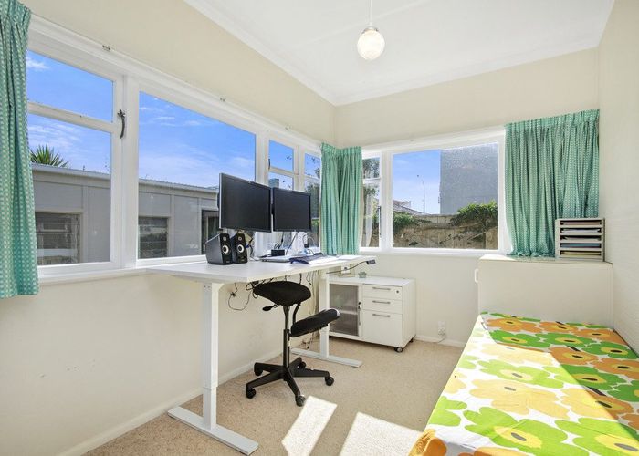  at 5 Meadows Avenue, Waiwhetu, Lower Hutt, Wellington