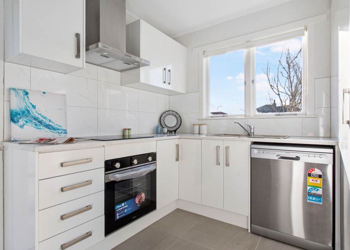  at 2/67 Dale Crescent, Pakuranga, Manukau City, Auckland