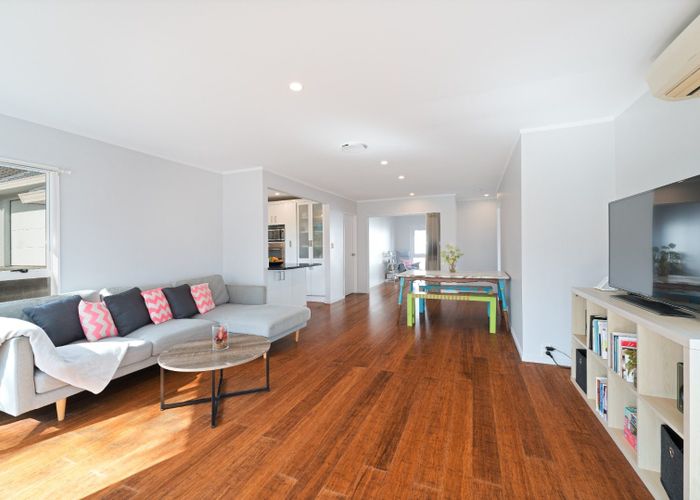  at 13 Gala Place, Henderson, Auckland