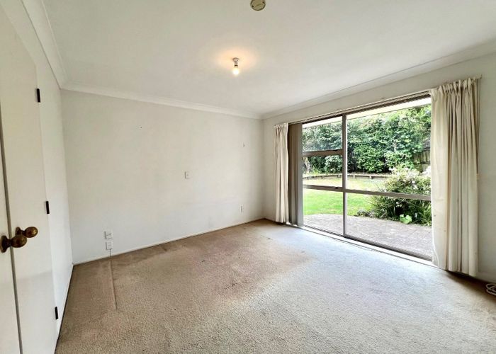  at 5 Stratford Road, The Gardens, Manukau City, Auckland