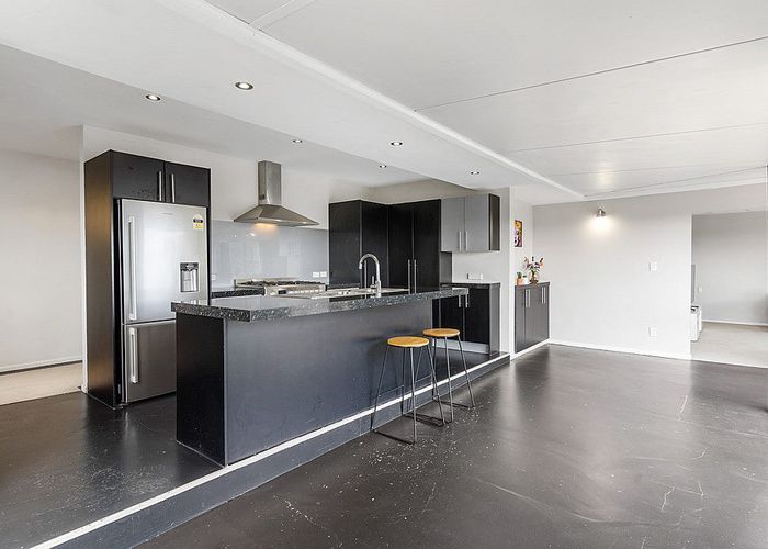  at 1/614 Beach Road, Browns Bay, Auckland