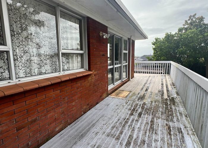  at 4 Kirkwood Place, New Windsor, Auckland City, Auckland