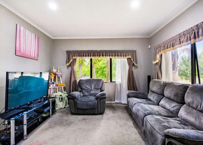  at 1 Seresin Crescent, Flat Bush, Auckland