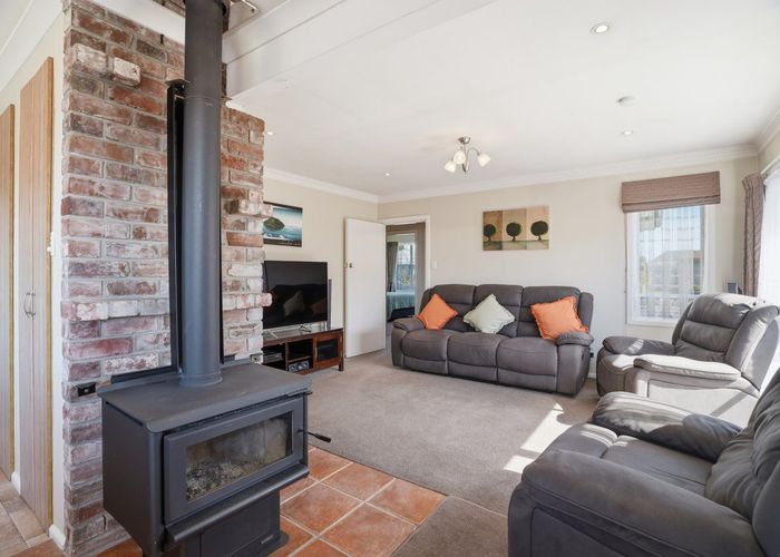  at 37 Dunstan Crescent, Hornby, Christchurch City, Canterbury