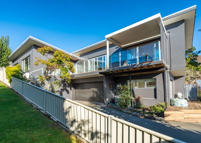  at 52 Signal Hill Road, Opoho, Dunedin