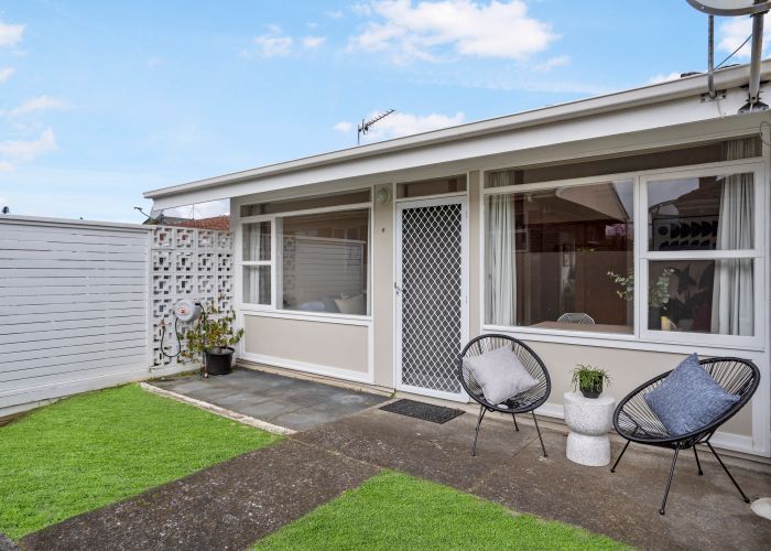  at 846F Manukau Road, Royal Oak, Auckland