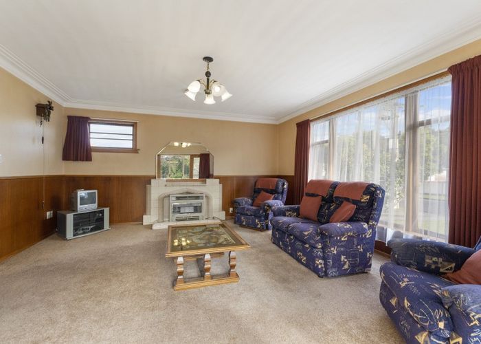  at 14 Hudson Avenue, Ebdentown, Upper Hutt