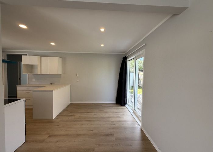  at 1/324 Swanson Road, Henderson, Waitakere City, Auckland