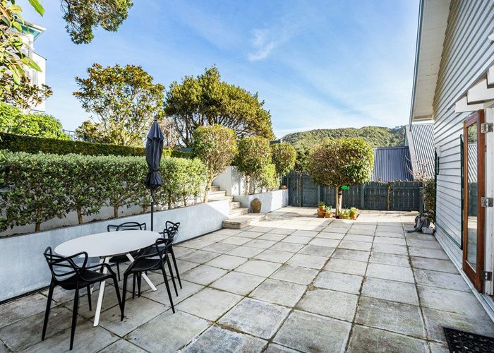  at 9 Dover Street, Island Bay, Wellington, Wellington