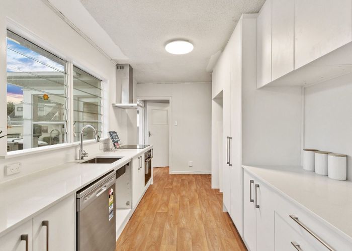 at 9 Wilson Road, Glen Eden, Waitakere City, Auckland