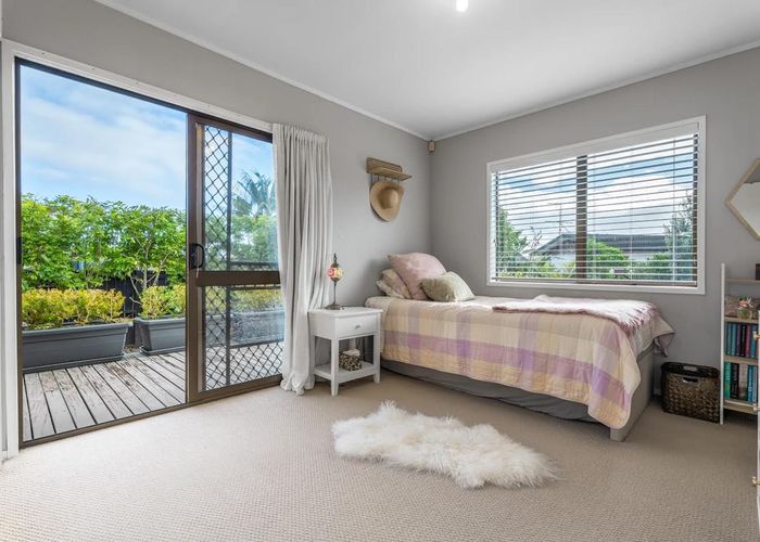  at 8 Chipping Dale, Mangere Bridge, Manukau City, Auckland