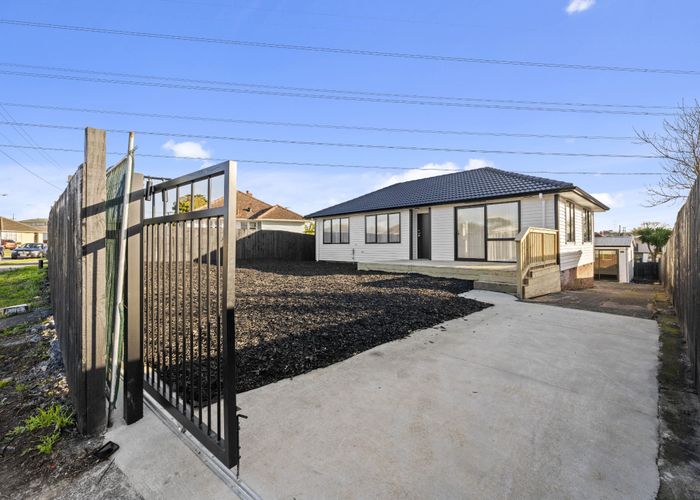  at 8 Guthrey Place, Otara, Manukau City, Auckland