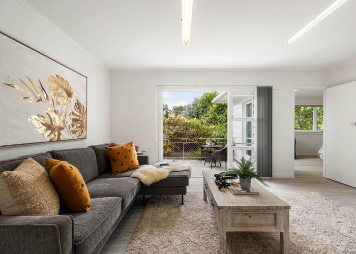  at 2 Awhitu Road, Waiuku, Waiuku
