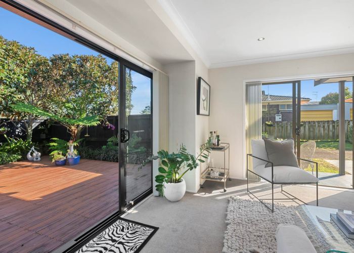  at 1/5 Lake Pupuke Drive, Takapuna, North Shore City, Auckland