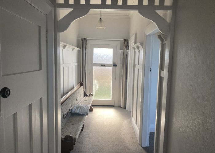  at 20 Royal  Crescent, Saint Kilda, Dunedin, Otago