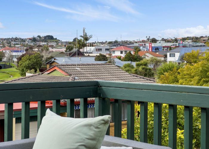 For sale 56 Mirrabooka Avenue, Botany Downs, Manukau City, Auckland homes.co.nz