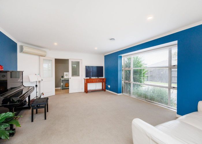  at 33 Tennyson Avenue, Kelvin Grove, Palmerston North