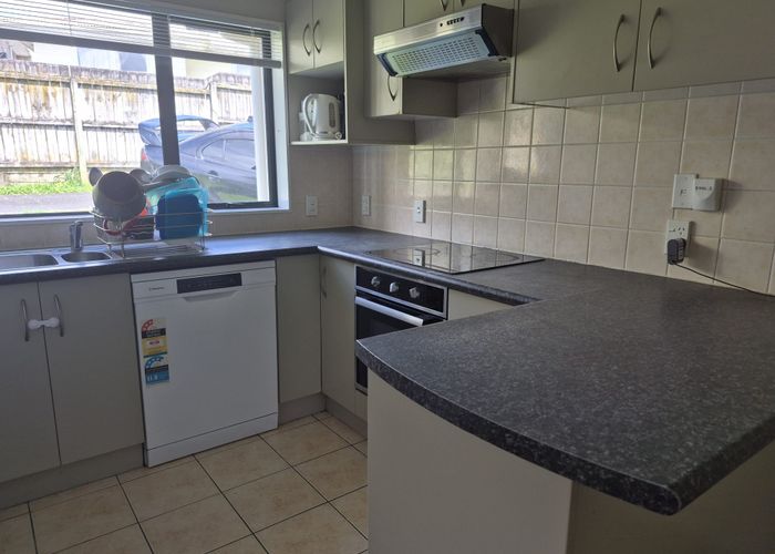  at 10 Ali Place, Ranui, Waitakere City, Auckland