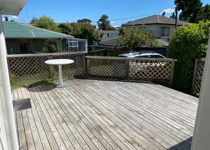  at 15 Kereru Street, Henderson, Waitakere City, Auckland
