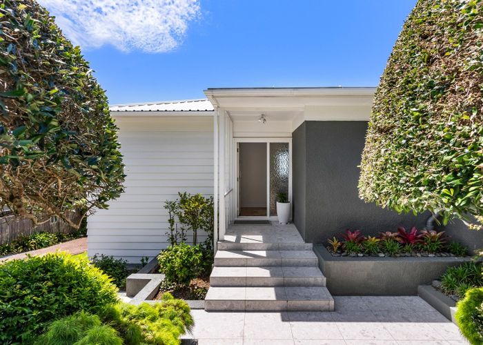  at 1/1 Eastcliffe Road, Castor Bay, North Shore City, Auckland