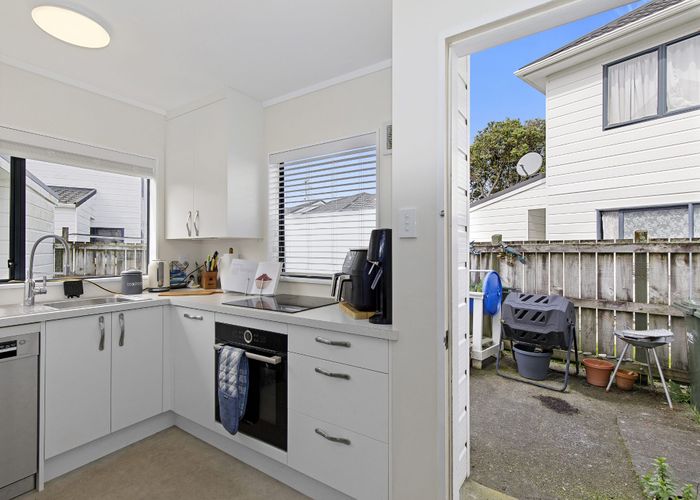  at 4/24 Mason Street, Moera, Lower Hutt, Wellington