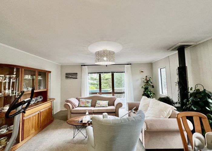  at 2/260 Sunset Road, Windsor Park, North Shore City, Auckland