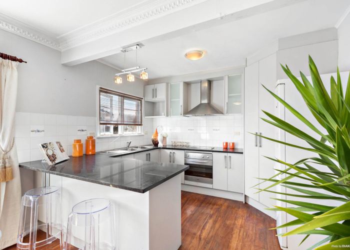  at 172 Boundary Road, Blockhouse Bay, Auckland