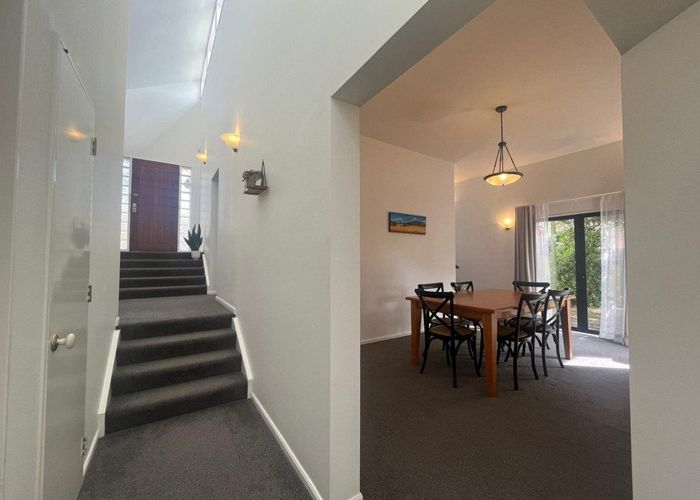  at 6 Hoya Court, Henderson, Waitakere City, Auckland