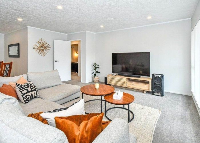  at 2/10 Ingram Street, Papakura, Papakura, Auckland