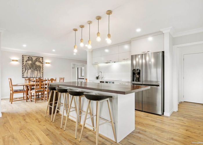  at 82 Axtens Road, Bombay