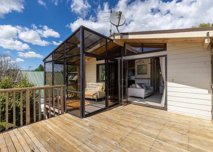  at 13 Lindaver Grove, Merrilands, New Plymouth