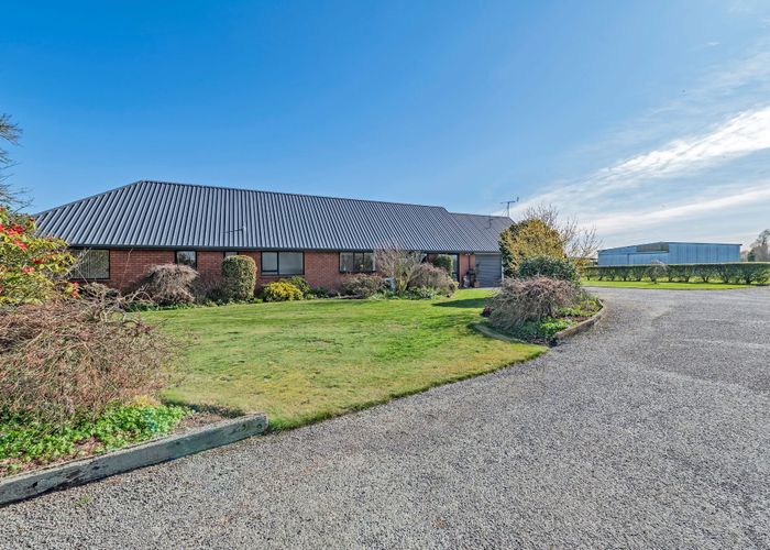  at 1426 Wards Road, Charing Cross, Darfield