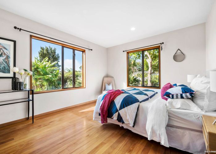  at 15 Tree Fern Trl, Campbells Bay, North Shore City