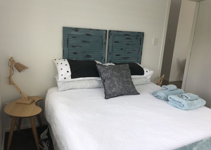  at 220 Albany Heights Road, Albany Heights, Albany