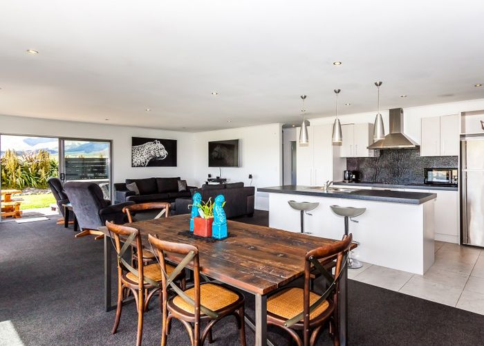  at 10 Angus Lane, Tokomaru, Palmerston North