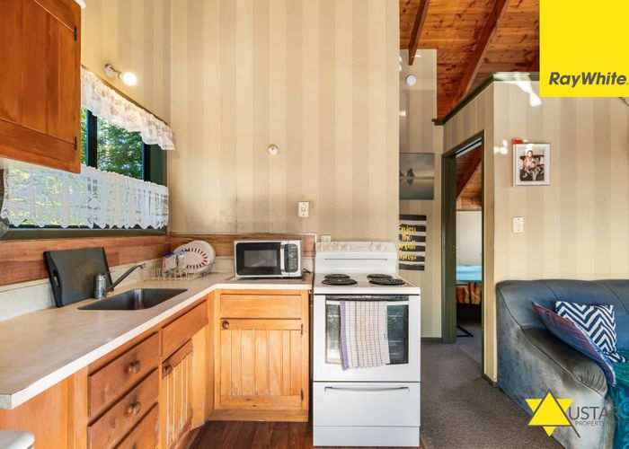  at 16/1 Hepburn Rd (Flat), Glendene, Waitakere City, Auckland
