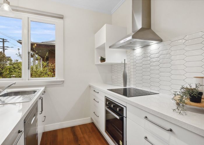  at 160 Kenmure Road, Kenmure, Dunedin
