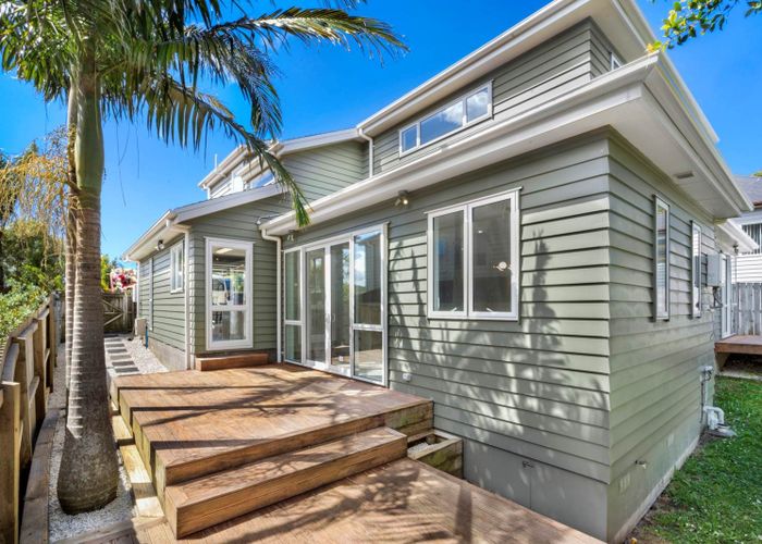  at 33 Mulroy Place, Pinehill, North Shore City, Auckland