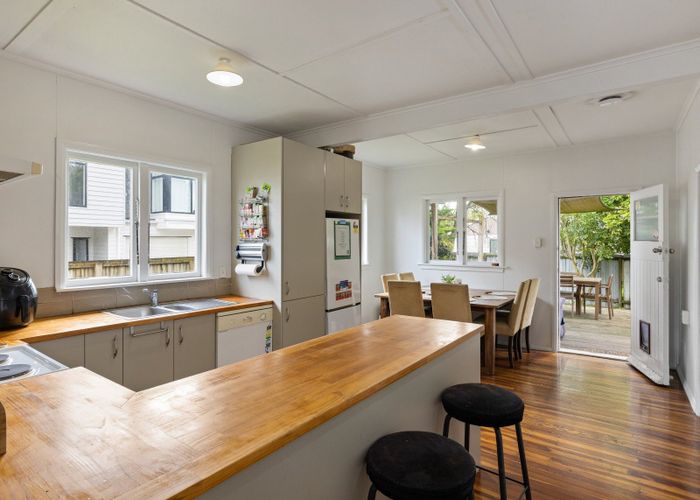  at 69A Fifth Avenue, Enderley, Hamilton