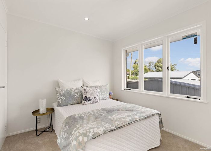  at 2/4 Fleming Street, Manurewa East, Auckland