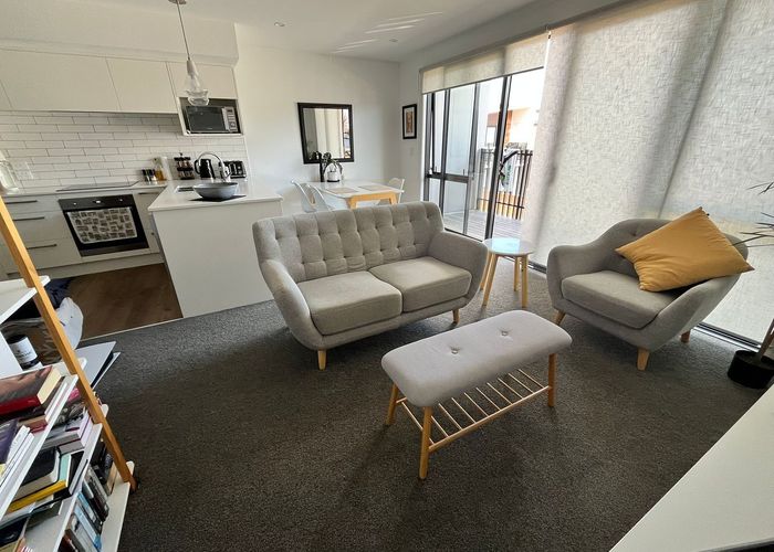  at 2/16 Unga Place, Beachlands, Auckland