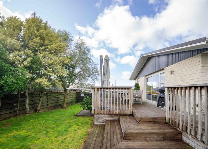  at 12 Resthill Crescent, Glenview, Hamilton