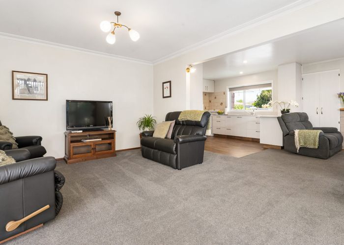  at 77 Epsom Road, Sockburn, Christchurch City, Canterbury
